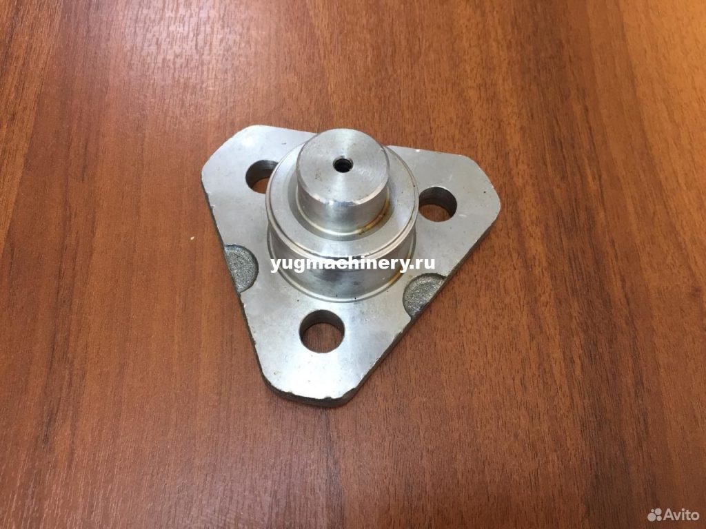 Шкворень нижний Carraro 128881
