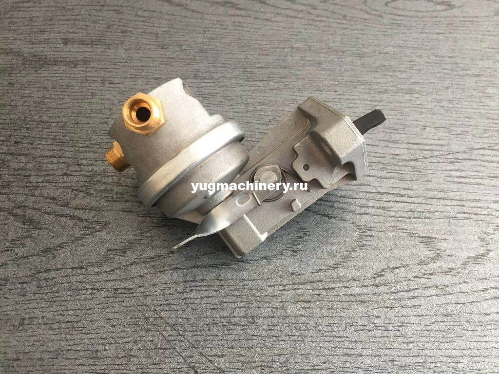 FUEL HAND PUMP JOHN DEER RE66153