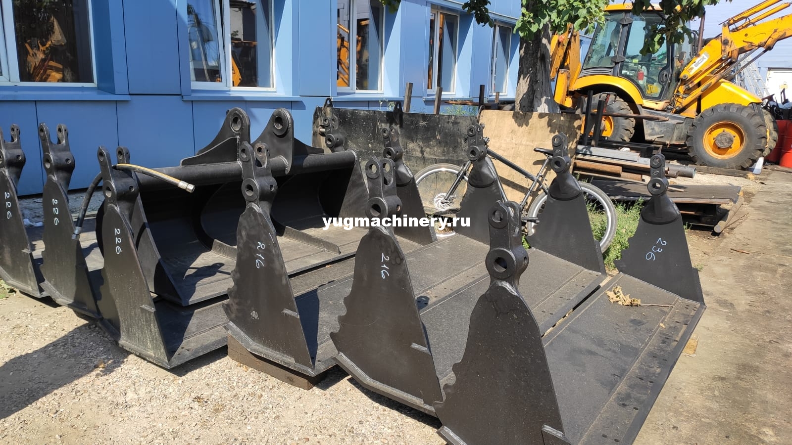 Челюсть переднего ковша JCB 3CX Super/ 4CX 2360 мм 125/50100 — фото 1 из 4
