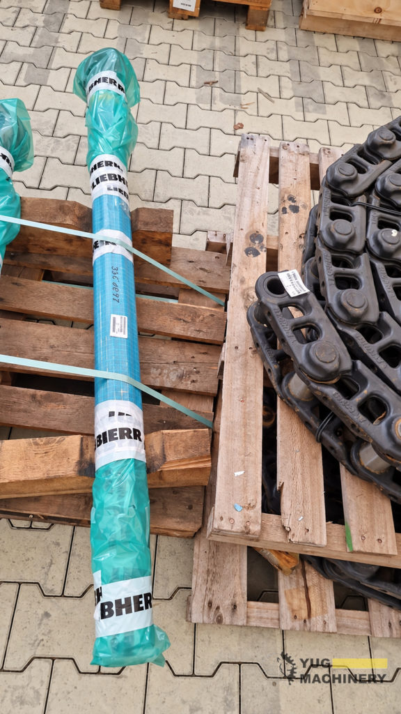 9064707 Шток поршня LIEBHERR R321, R902, R904, R914, R918